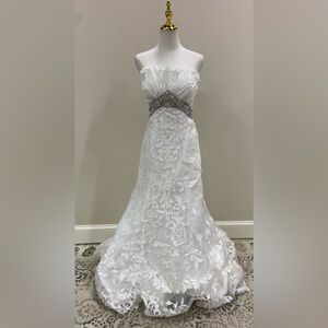 NWT Tony Bowls Wedding Dress. Size 12